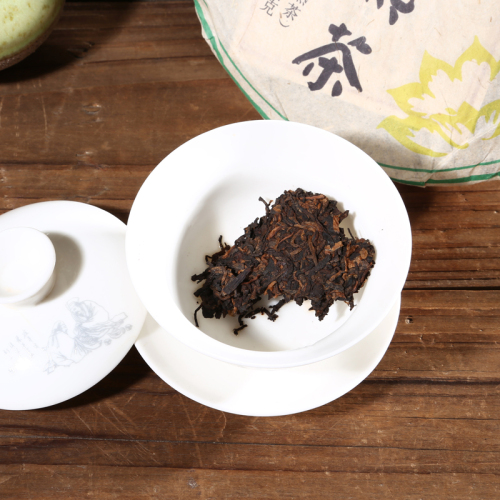 普洱茶-宫廷熟茶 中国红礼盒装357g
