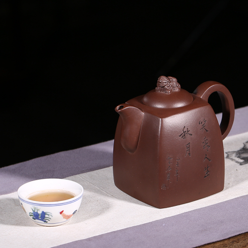 【韦钟云】大师茶壶-紫砂壶-吉祥狮壶